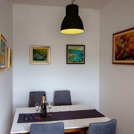 Apartman Colosseum Apartment พูลา ภายนอก รูปภาพ
