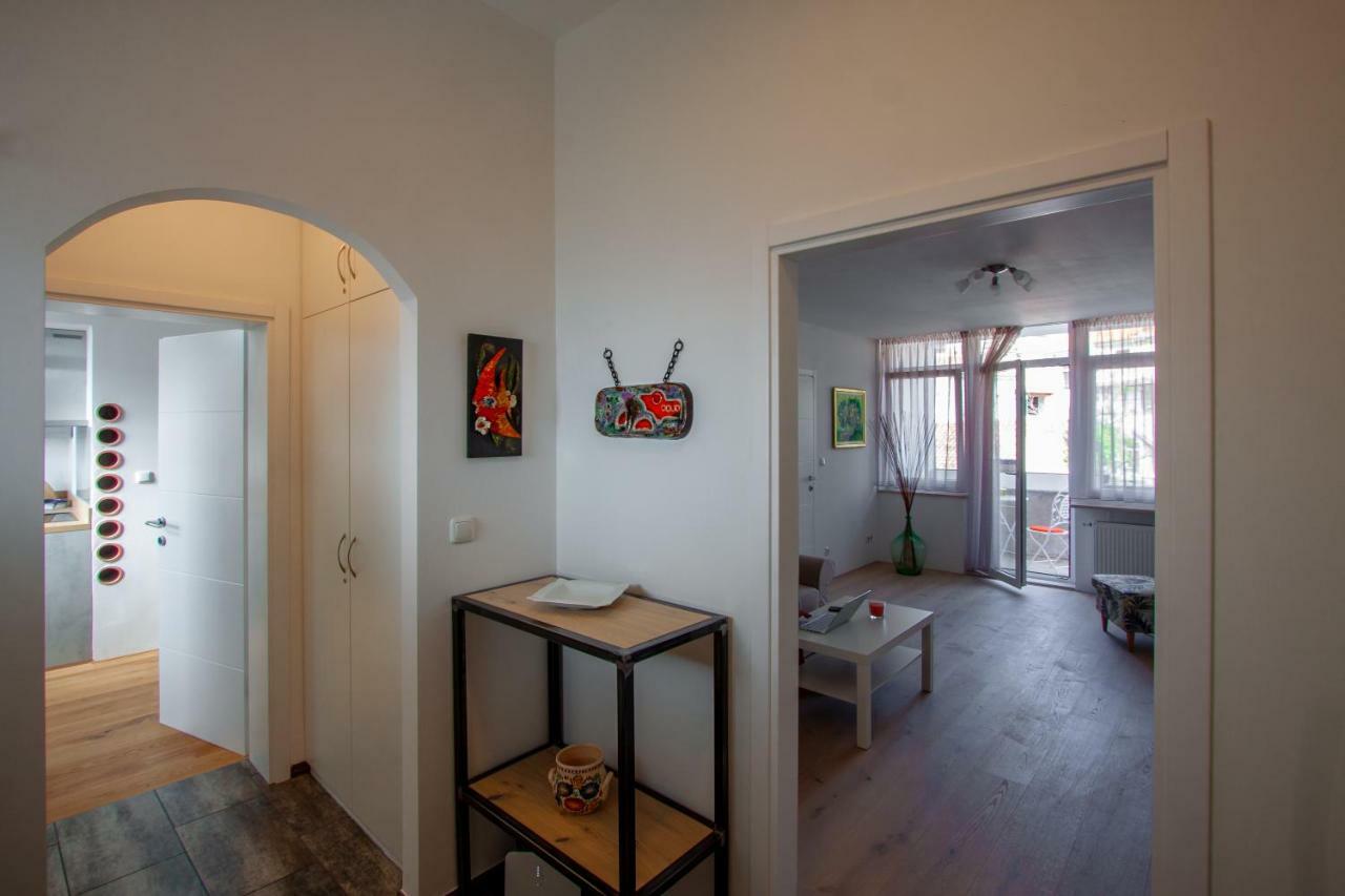 Apartman Colosseum Apartment พูลา ภายนอก รูปภาพ